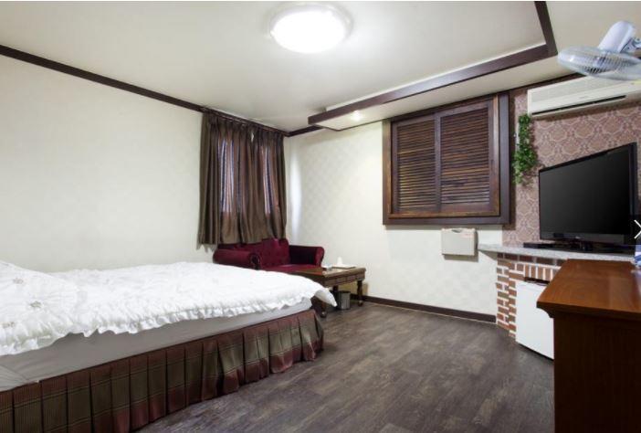 Bali Motel Тэджон Экстерьер фото
