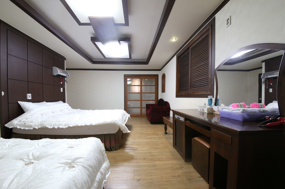 Bali Motel Тэджон Экстерьер фото